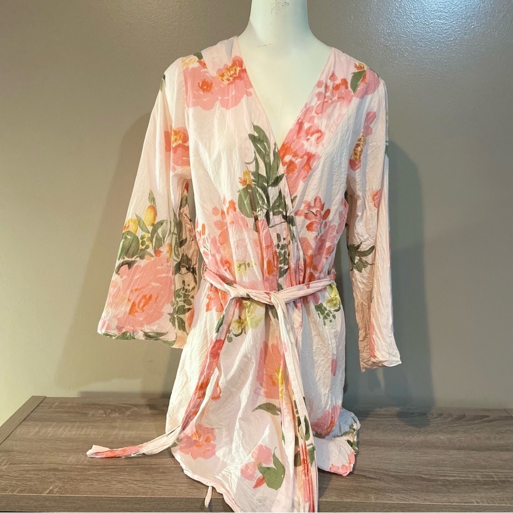 Floral Pink Women's Robe - Picture 2 of 9